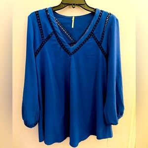 Blue v-neck long sleeve